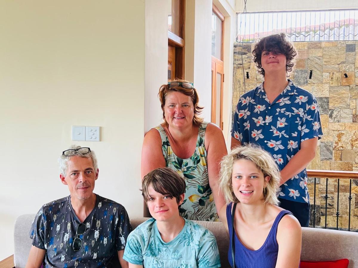 קנדי Hansons Homestay מראה חיצוני תמונה